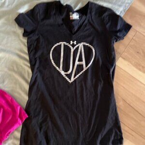 under armour Size small semi  fitted womens athletic tee shirt t black